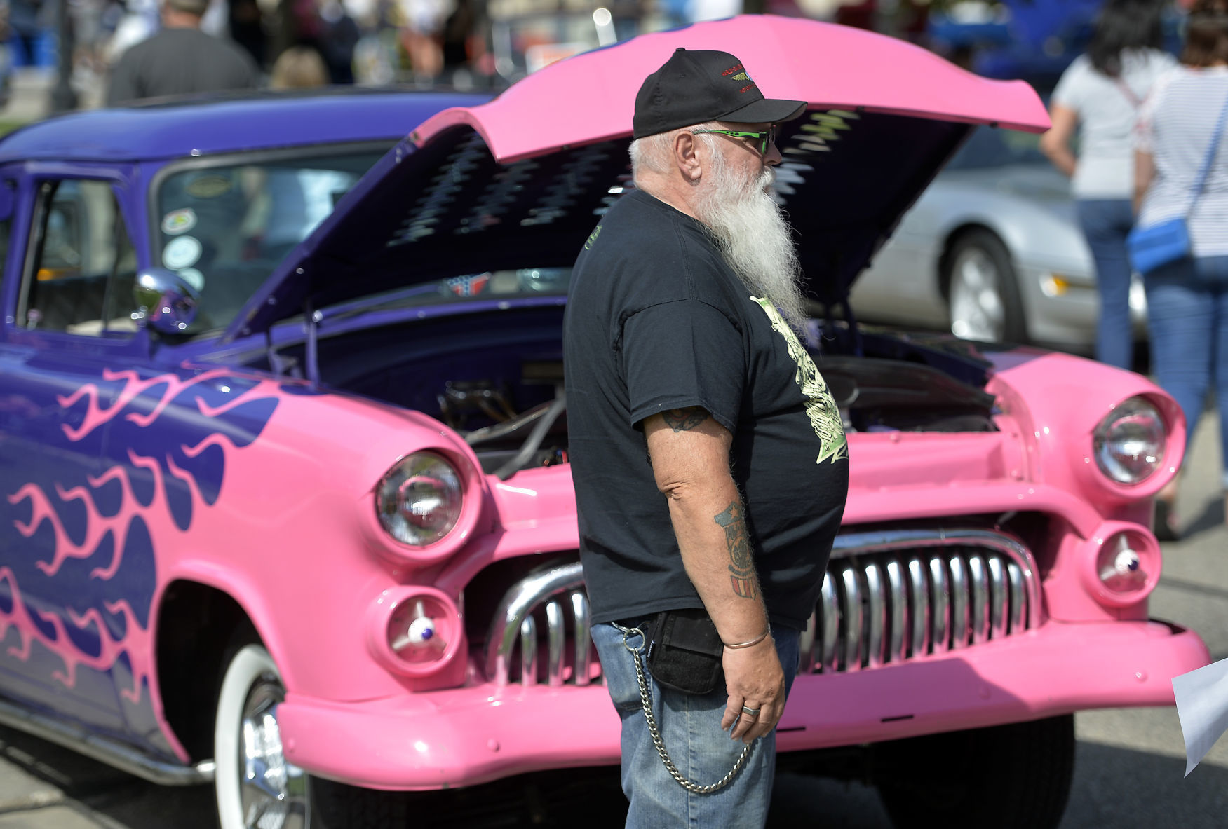 CLASSIC CRUISE IN CAR SHOW